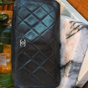 CHANEL Black Calfskin Leather Long Zip Top Wallet Brass Hardware Authentic COA